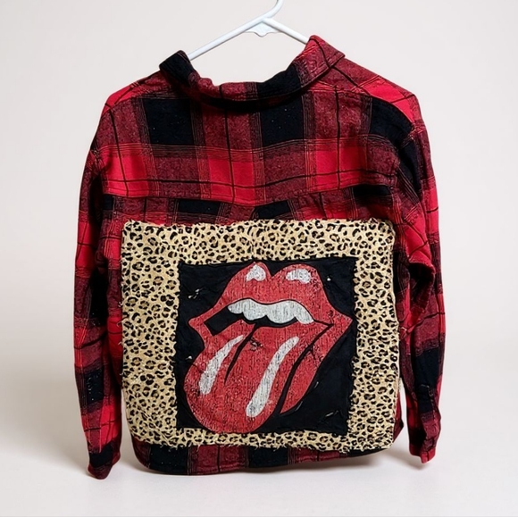 Old Navy Upcycled Flannel With Sewn On Patch On The Back. Size Medium - Picture 1 of 5